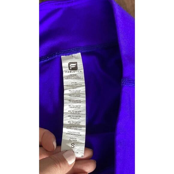 Fabletics - Picture 3 of 3